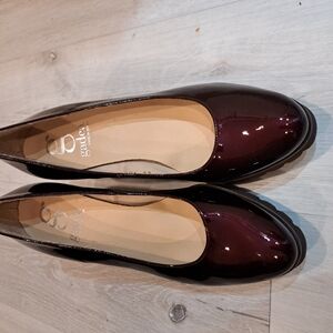 Red Glossy Flats with Rounded Toe